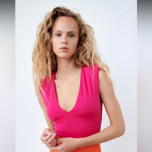 NWT Zara Fuchsia Shoulder Pad Bodysuit - Picture 1 of 3